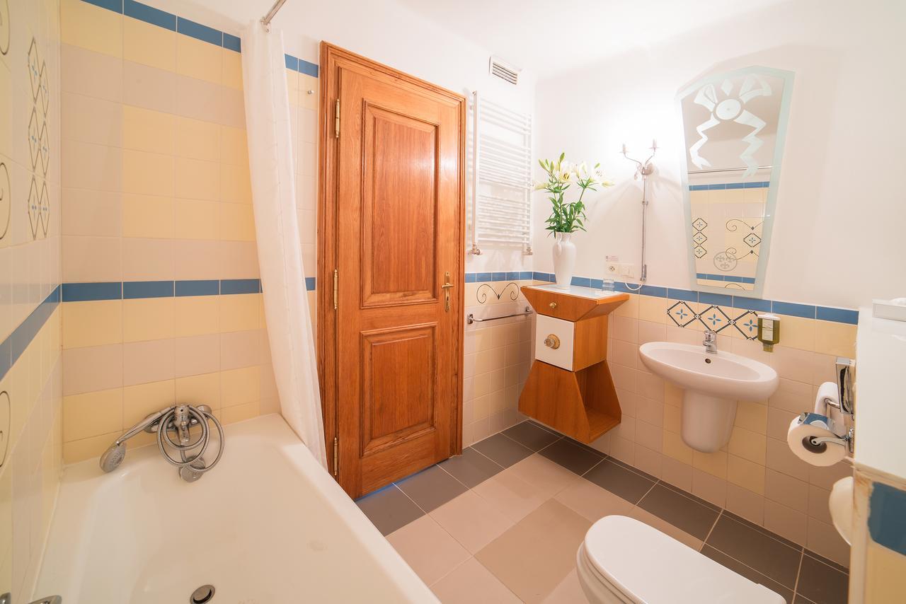 Hotel Three Lilies Inkl Aquaforum Františkovy Lázně Екстериор снимка