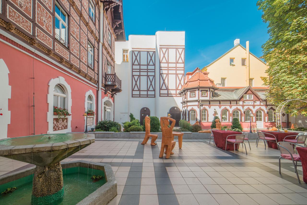 Hotel Three Lilies Inkl Aquaforum Františkovy Lázně Екстериор снимка